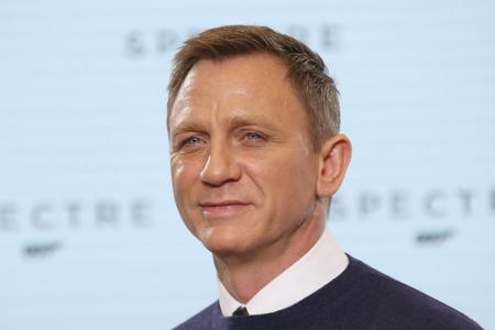 Beißt auf die Zähne: Daniel Craig ist nach seinem Unfall schon wieder am Set Beißt auf die Zähne: Daniel Craig ist nach seinem Unfall schon wieder am Set