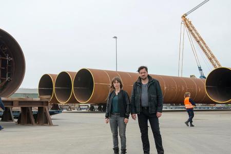 Die Kommissare Bukow (Charly Hübner) und König (Anneke Kim Sarnau) ermitteln im Windkraft-Millieu Die Kommissare Bukow (Charly Hübner) und König (Anneke Kim Sarnau) ermitteln im Windkraft-Millieu