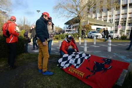 Schumacher schwebt weiter in Lebensgefahr