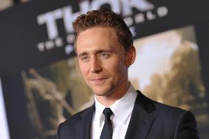 "Thor"-Star Tom Hiddleston bald als Hank Williams im Kino