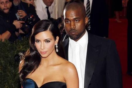 Hinter diesen ernsten Blicken soll die ganz große Liebe stecken: Kim Kardashian und ihr Mann Kanye West Hinter diesen ernsten Blicken soll die ganz große Liebe stecken: Kim Kardashian und ihr Mann Kanye West