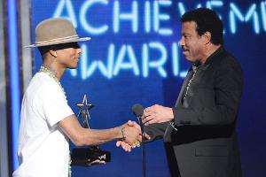 Pharrell Williams und Beyoncé räumen bei den BET Awards ab