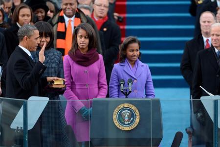 Bei der Vereidigung ihres Vaters stand Malia Obama (3. v.l.) mit im Mittelpunkt - am Filmset eher nicht Bei der Vereidigung ihres Vaters stand Malia Obama (3. v.l.) mit im Mittelpunkt - am Filmset eher nicht