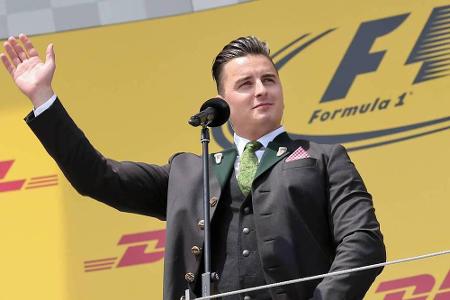 Andreas Gabalier singt die Nationalhyme bei einem Formel-1-Event und die Hölle bricht los Andreas Gabalier singt die Nationalhyme bei einem Formel-1-Event und die Hölle bricht los