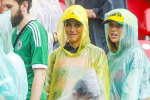 Frauen der DFB-Stars entgehen knapp dem Flugzeugunglück