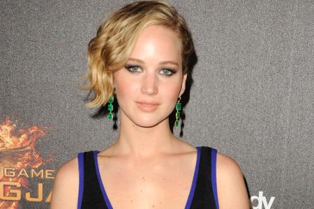 Jennifer Lawrence ist ohne ihren Freund Chris Martin unterwegs Jennifer Lawrence ist ohne ihren Freund Chris Martin unterwegs