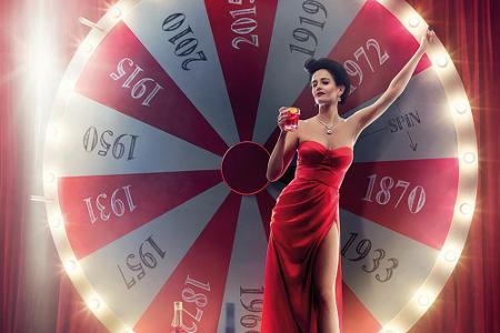 Campari enthüllt alle Bilder mit Eva Green auf Twitter unter #CampariCalender