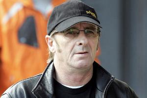 Engagierte AC/DC-Drummer Phil Rudd Auftragskiller?