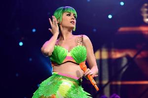 Katy Perry wütet auf Twitter gegen Paparazzi