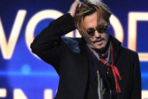 Johnny Depp: Skurriler Auftritt bei den Hollywood Film Awards