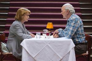 "Altersglühen": Senta Berger und Co. auf Partnersuche
