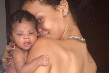 Tante Rihanna ist stolz auf ihre Nichte Tante Rihanna ist stolz auf ihre Nichte