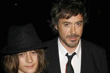 Eines der seltenen Fotos des Schauspielers Robert Downey jr. mit Sohn Indio als Teenager Eines der seltenen Fotos des Schauspielers Robert Downey jr. mit Sohn Indio als Teenager