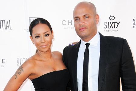 Nicht nur ihr Ehemann Stephen Belafonte kommt in den Genuss ihrer Liebe: Ab und an verführt Mel B auch Frauen Nicht nur ihr Ehemann Stephen Belafonte kommt in den Genuss ihrer Liebe: Ab und an verführt Mel B auch Frauen