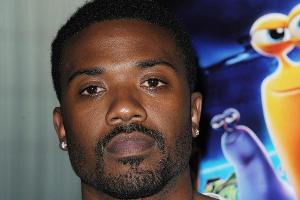 Betrunkenes Randalieren bringt Ray J zehn Anklagepunkte ein