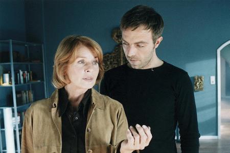 Senta Berger (l.) ermittelt als Dr. Eva Maria Prohacek Senta Berger (l.) ermittelt als Dr. Eva Maria Prohacek