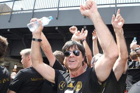 Jogi Löw feierte den WM-Titel ausgelassen Jogi Löw feierte den WM-Titel ausgelassen