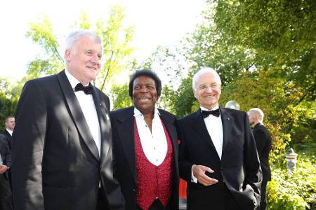 Horst Seehofer, Roberto Blanco und Edmund Stoiber (v.l.n.r.) in Bayreuth Horst Seehofer, Roberto Blanco und Edmund Stoiber (v.l.n.r.) in Bayreuth