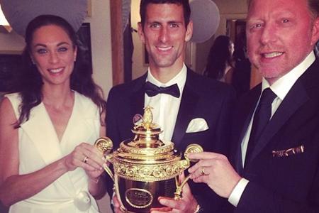 Novak Djokovic umgeben von Lilly und Boris: Novak Djokovic umgeben von Lilly und Boris:
