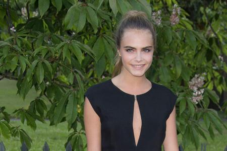 Cara Delevingne bei einer Sommer-Party im Londoner Hyde Park Cara Delevingne bei einer Sommer-Party im Londoner Hyde Park