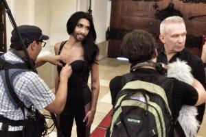 Conchita Wurst dreht mit Jean Paul Gaultier