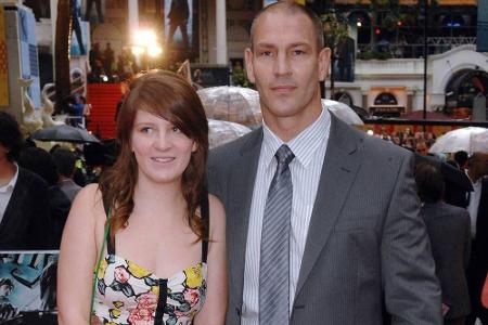Dave Legeno bei der Premiere von Dave Legeno bei der Premiere von