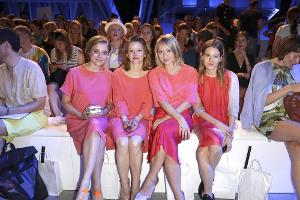 Modewoche in Berlin mit (v. li.) Jella Haase, Karoline Schuch, Anna Maria Mühe und Aino Laberenz