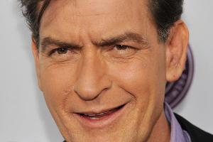 Peinliches Video: Charlie Sheen völlig betrunken bei Taco Bell