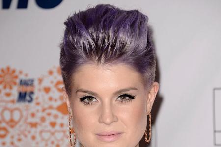 Wie man sieht, mag es Kelly Osbourne auch an sich selbst lieber hochgeschlossen Wie man sieht, mag es Kelly Osbourne auch an sich selbst lieber hochgeschlossen