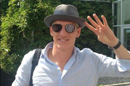Bastian Schweinsteiger schickt vor dem Urlaub letzte Grüße an seine Fans Bastian Schweinsteiger schickt vor dem Urlaub letzte Grüße an seine Fans