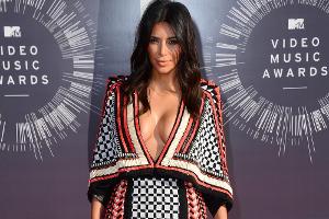 Kim Kardashian in George Clooneys Fußstapfen?
