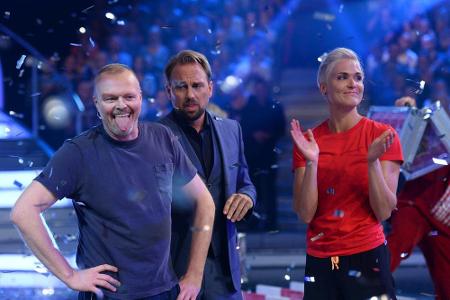 Sichtlich auer Puste entschied Stefan Raab (l.) die gestrige Ausgabe von Sichtlich auer Puste entschied Stefan Raab (l.) die gestrige Ausgabe von