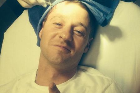Ben McKenzie im Krankenhaus Ben McKenzie im Krankenhaus