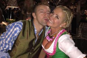 Promis auf dem Oktoberfest - Best of Wiesn-Selfies