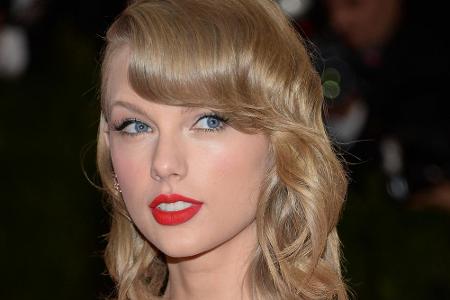 Taylor Swift besuchte einen krebskranken Jungen Taylor Swift besuchte einen krebskranken Jungen