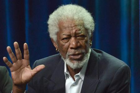 Morgan Freeman während einer Rede im Beverly Hilton Hotel in Kalifornien Morgan Freeman während einer Rede im Beverly Hilton Hotel in Kalifornien