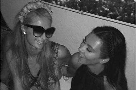 Kim Kardashian und Paris Hilton plaudern über die gute alte Zeit Kim Kardashian und Paris Hilton plaudern über die gute alte Zeit