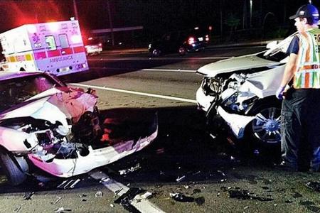 Die völlig zerstörten Fahrzeuge nach dem Unfall Die völlig zerstörten Fahrzeuge nach dem Unfall