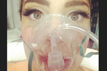Das Make-Up sitzt: Lady Gaga im Krankenhaus Das Make-Up sitzt: Lady Gaga im Krankenhaus
