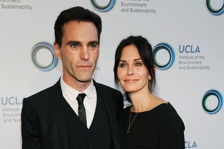 Courteney Cox und Johnny McDaid auf dem roten Teppich Courteney Cox und Johnny McDaid auf dem roten Teppich