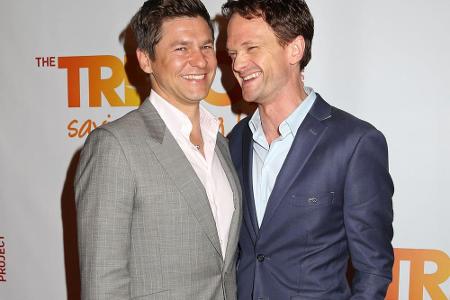 David Burtka (links) und Neil Patrick Harris zusammen auf dem roten Teppich David Burtka (links) und Neil Patrick Harris zusammen auf dem roten Teppich