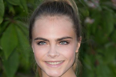 Cara Delevingne hat die Nase voll von Paparazzi Cara Delevingne hat die Nase voll von Paparazzi