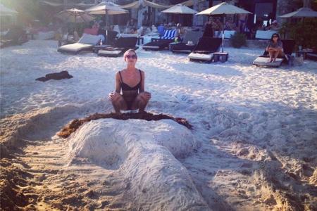 Toni Garrn entspannt zurzeit in der Karibik an der Küste von Mexiko Toni Garrn entspannt zurzeit in der Karibik an der Küste von Mexiko