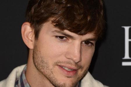 Ashton Kutcher folgte dem geschassten Charlie Sheen in die Erfolgsserie Ashton Kutcher folgte dem geschassten Charlie Sheen in die Erfolgsserie