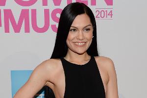 Jessie J sorgte bei dem "Billboard Women In Music Lunch" in der Cipriani Wall Street mit Sideboobs für Aufsehen