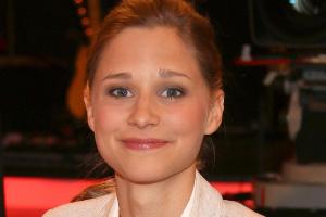 Die Bücher des Jahres: Giulia Enders  vor Hape Kerkeling