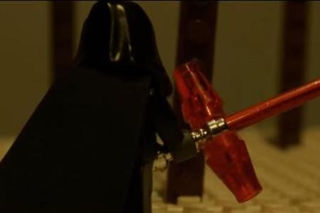 So sieht die Lego-Version des im Netz kontrovers diskutierten Sith-Lords aus So sieht die Lego-Version des im Netz kontrovers diskutierten Sith-Lords aus