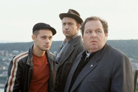 Pfarrer Braun (Ottfried Fischer, re.) ermittelt auch an Heiligabend im Fernsehen Pfarrer Braun (Ottfried Fischer, re.) ermittelt auch an Heiligabend im Fernsehen