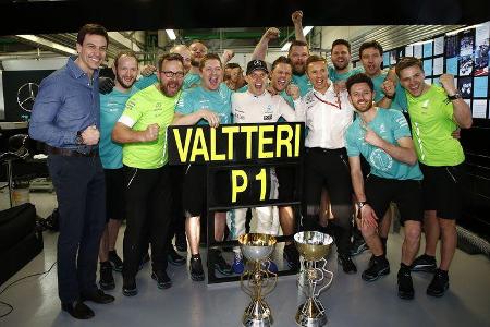 Mercedes Siegerfoto - GP Russland 2017