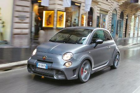 sport auto Award 2017 - A 001 - Abarth 695 Biposto